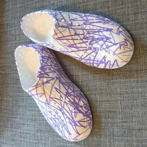 Natives X Crayola Sz 11 worn once